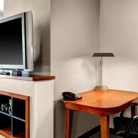 Hyatt Place Atlanta Buckhead Bagian luar foto